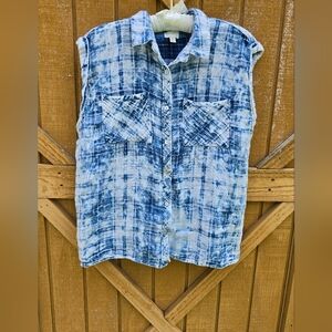 Love Fire Cotton Sleeveless Button Down Shirt Size Medium